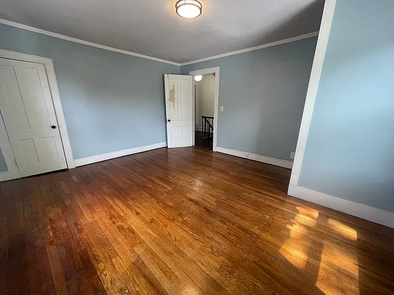 117-119 Lincoln St — Photo 11