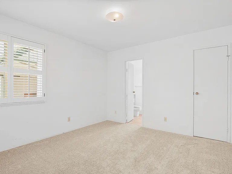 5708 Lamas St — Photo 18