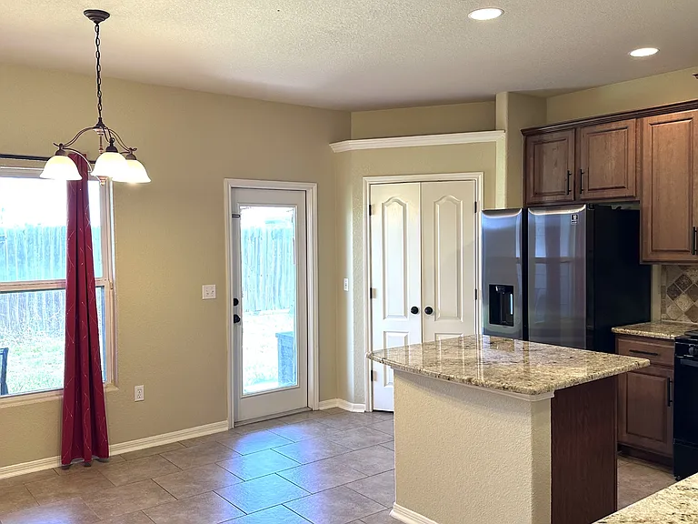 7022 Boardwalk Ave — Photo 5