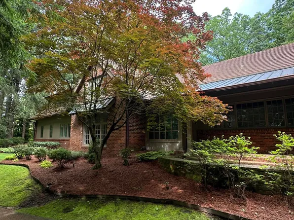 1001 Scenic Hwy, Lookout Mountain, TN 37350