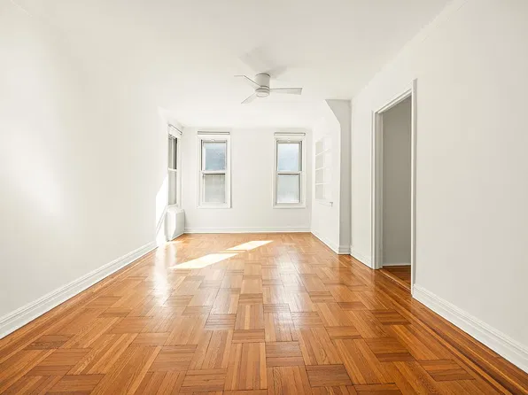 415 Ocean Pkwy APT 1D, Brooklyn, NY 11218