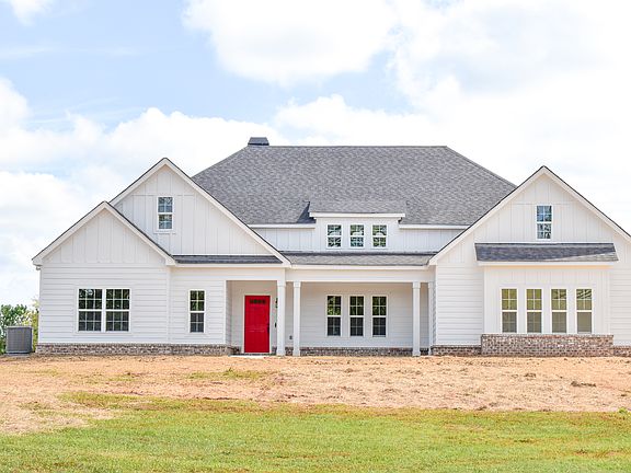 This photo represents the Glenhaven Plan previously built in a different neighborhood.