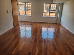 1118 Buttonwood St, Philadelphia, PA 19107