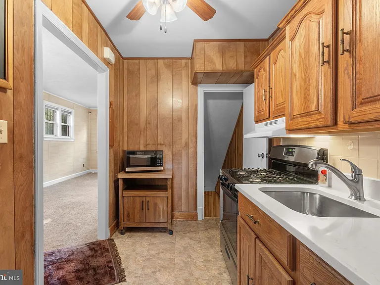 2835 4th St NE — Photo 8