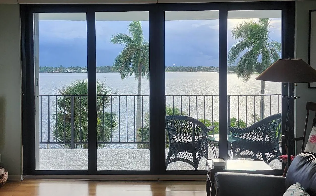 3 bed, 2.0 bath, 1334 sqft, $6,000 — Photo 3