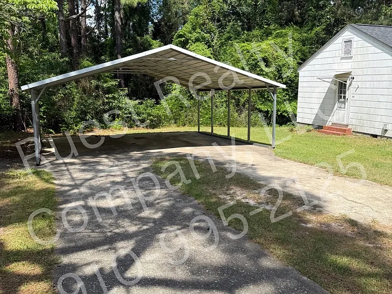 401 Dogwood Ln — Photo 10