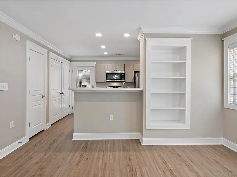 1725 Harvey Mitchell Pkwy S #1112 — Photo 8