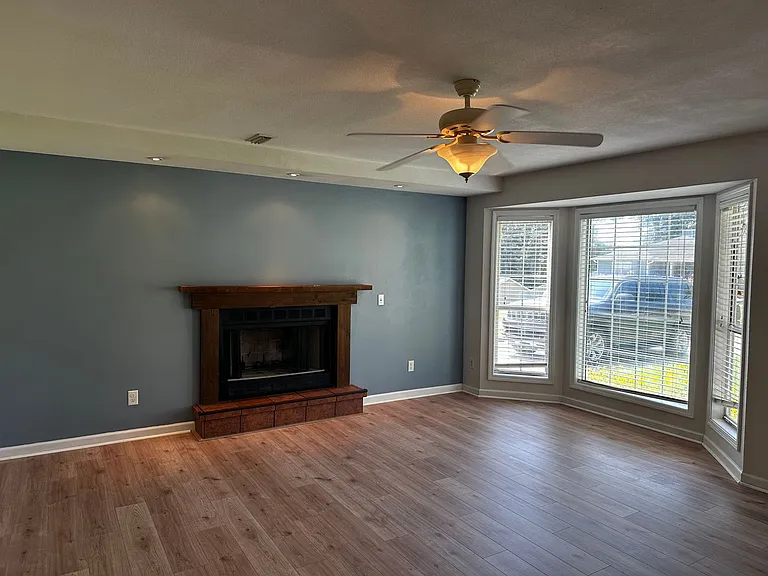 123 Scotty Ln — Photo 6