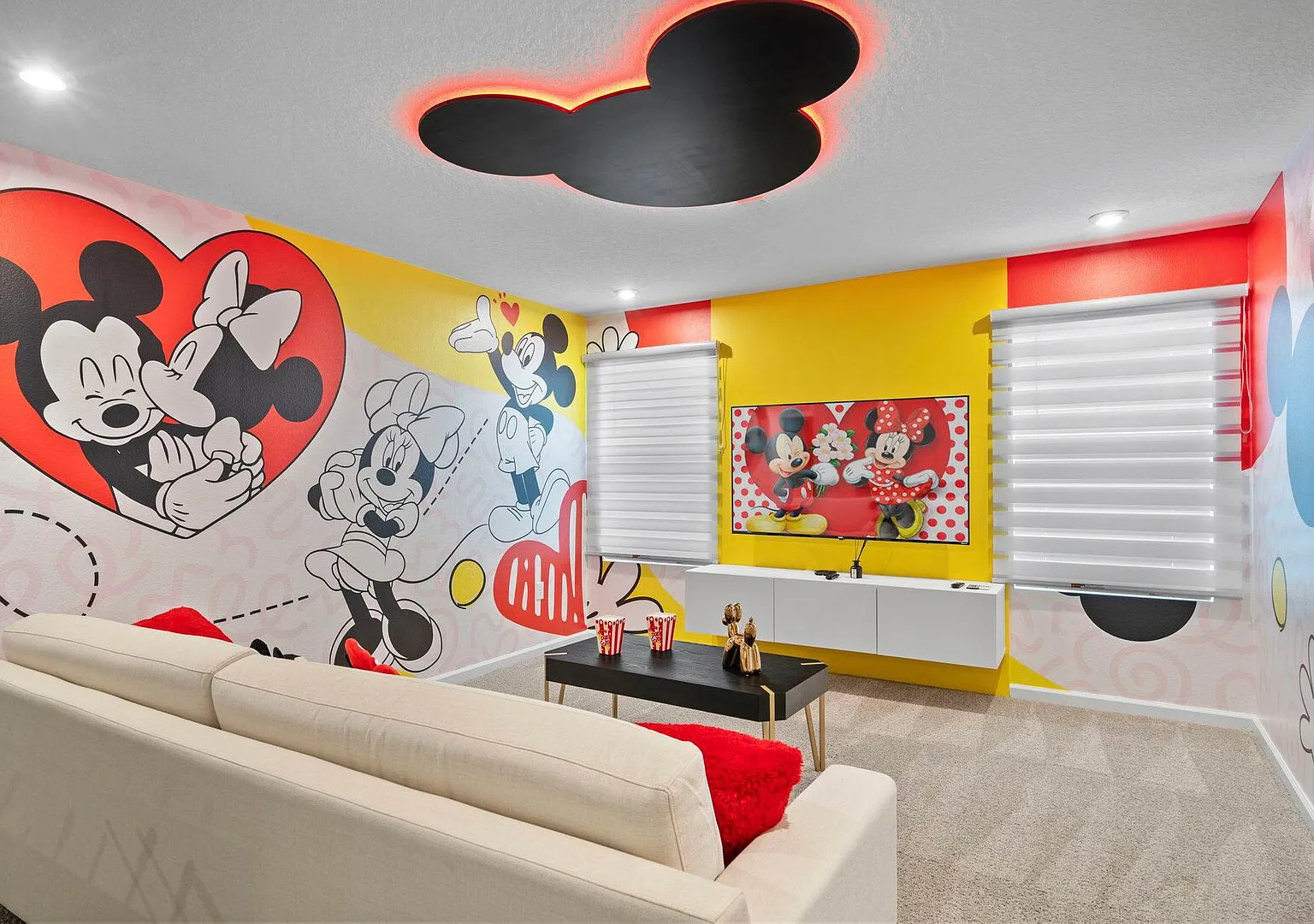 Epic Luxury Villa near Disney, Game Rooms & Pool — Photo 3