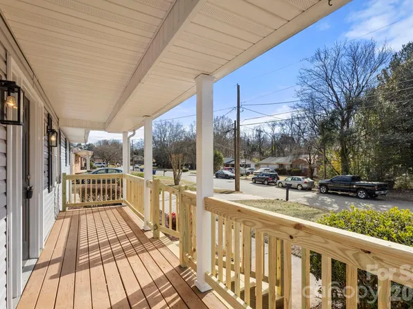 322 Holland Cir, Statesville, NC 28677