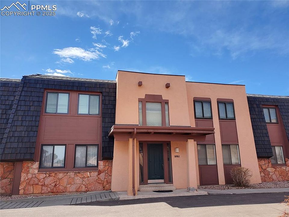 2nd image of 2921 Mesa Rd APT A