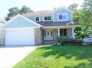 22712 Stephens St, Saint Clair Shores, MI