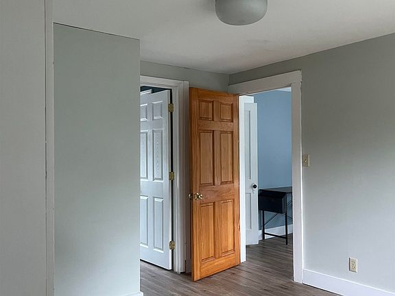 5th image of 81 Stark Avenue
