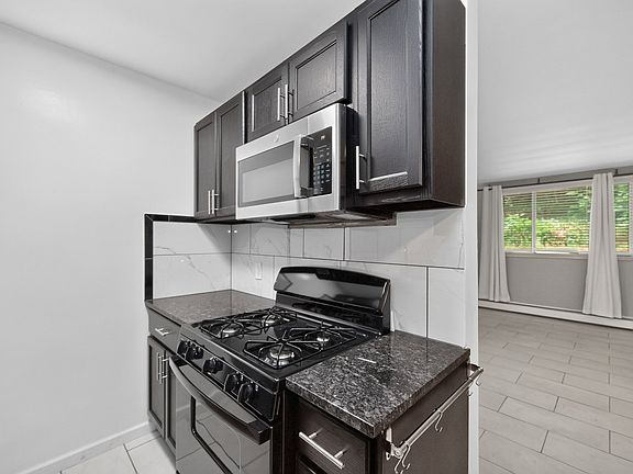 3rd image of 2110 Salvador St #4