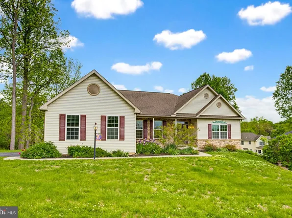 3 Courtney Rea Cir, Reading, PA 19606