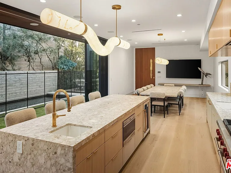 738 Palms Blvd — Photo 16