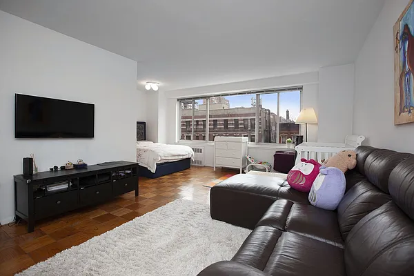 Sold by BSRG Realty | media 4