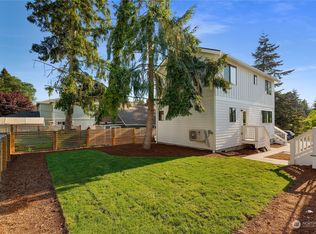 8750 Palatine Ave N, Seattle, WA 98103