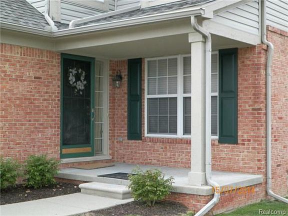 2nd image of 43886 Cherry Grove Ct W