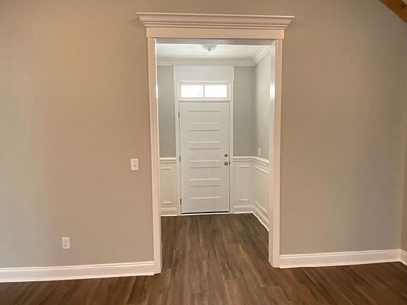 2nd image of 3816 Bettys Pl