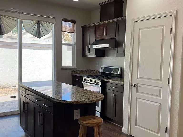 3275 Milton Jenson Way — Photo 3