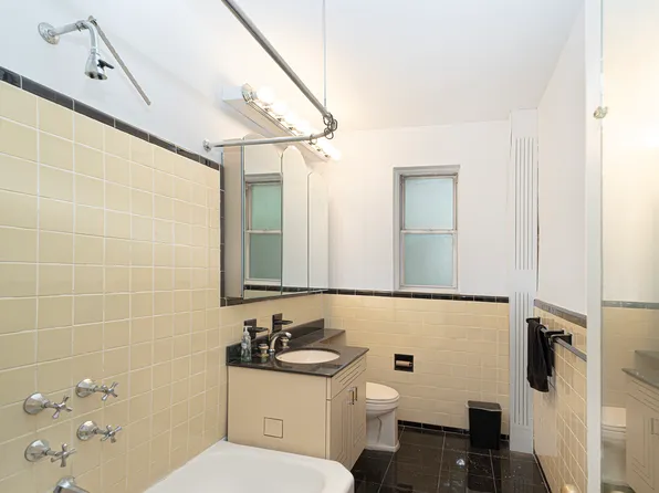 915 East 17th Street image 11 of 11