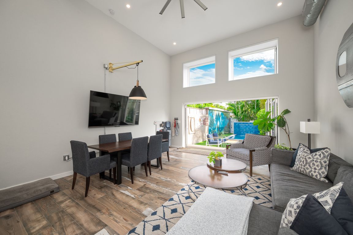 next background image