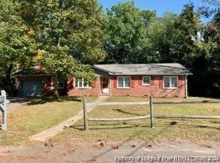 6402 Fenwick Pl, Fayetteville, NC 28303