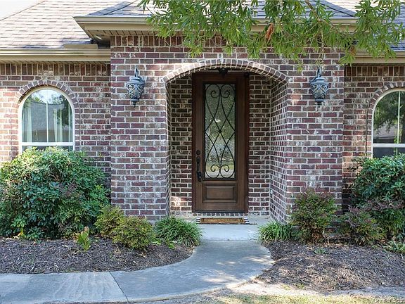 5th image of 215 River Oaks Dr