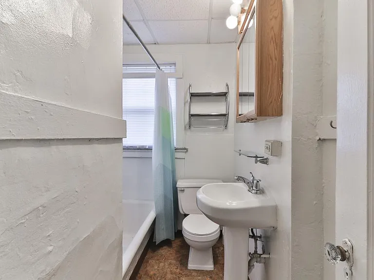 1401 Woodland Dr — Photo 9