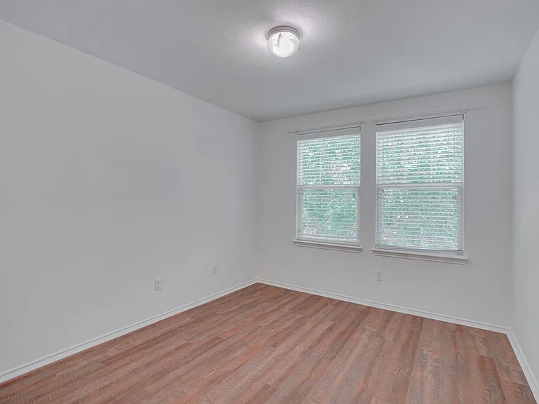 1609 Waxberry Ln — Photo 16