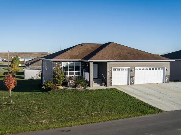 1048 Otter Creek Loop, Hazen, ND 58545