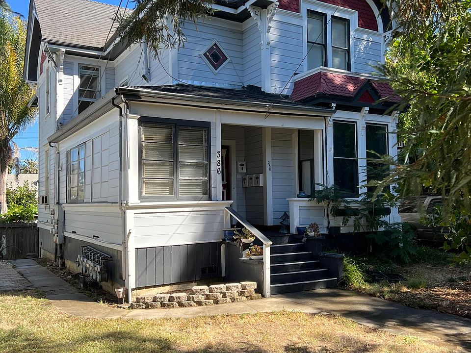 Front of Victorian