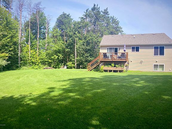 4th image of 12700 Triple Oak Dr NE