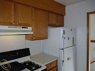 2nd image of 835 Mill St