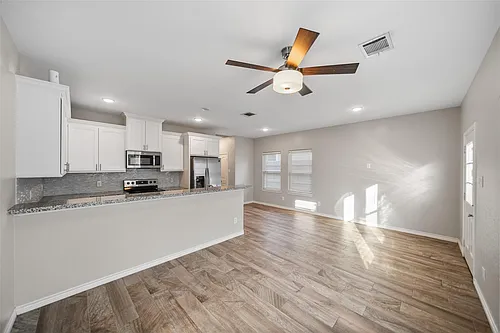 16928 Kempwood Photo 1