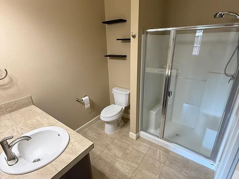 1411 W East Pl — Photo 10