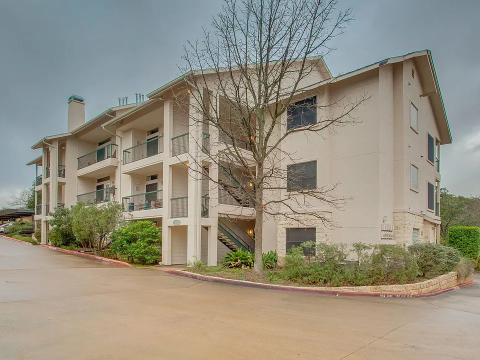 2209 Hancock Dr #27
