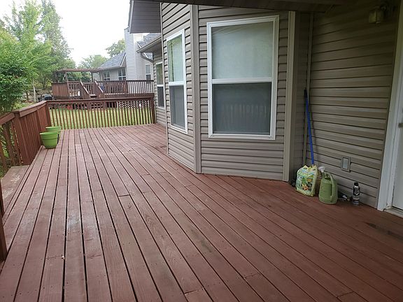 4th image of 132 Lillian Ln