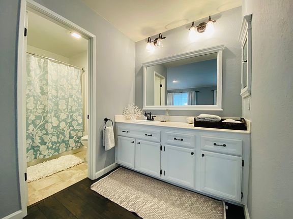 4th image of 3996 Mahaila Ave Unit B
