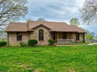 3105 N Weaver Rd, Ozark, MO 65721
