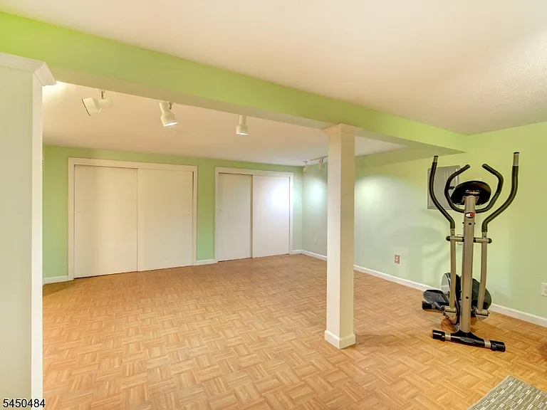 111 Boonton Ave — Photo 22