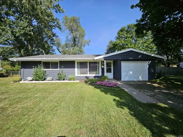 1822 Rosemont Ave, Warsaw, IN 46580