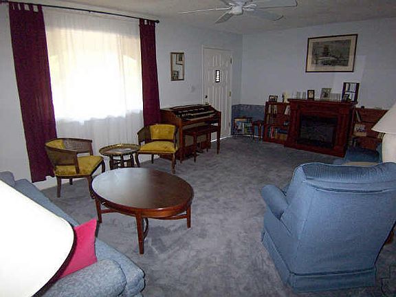 4th image of 3601 W SUNNYSIDE Drive