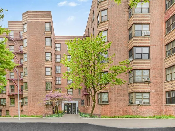 306 East Mosholu South Parkway #4K, Bronx, NY 10458