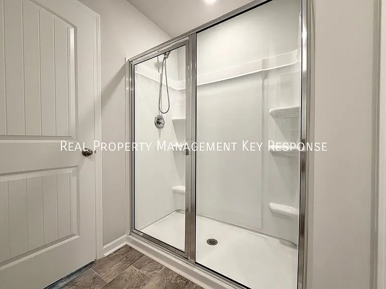 1004 Midpoint Ln — Photo 9