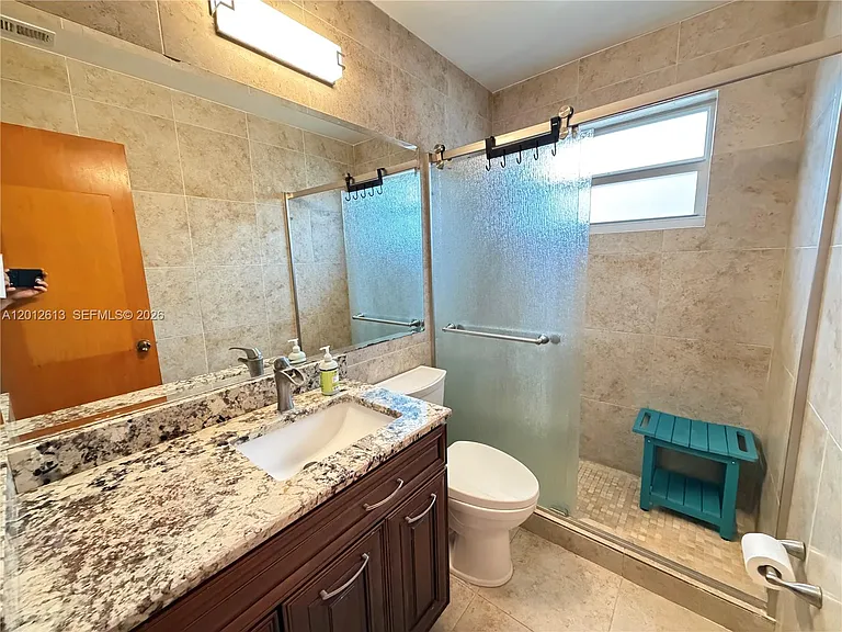 45 SE 14th St #1 — Photo 14