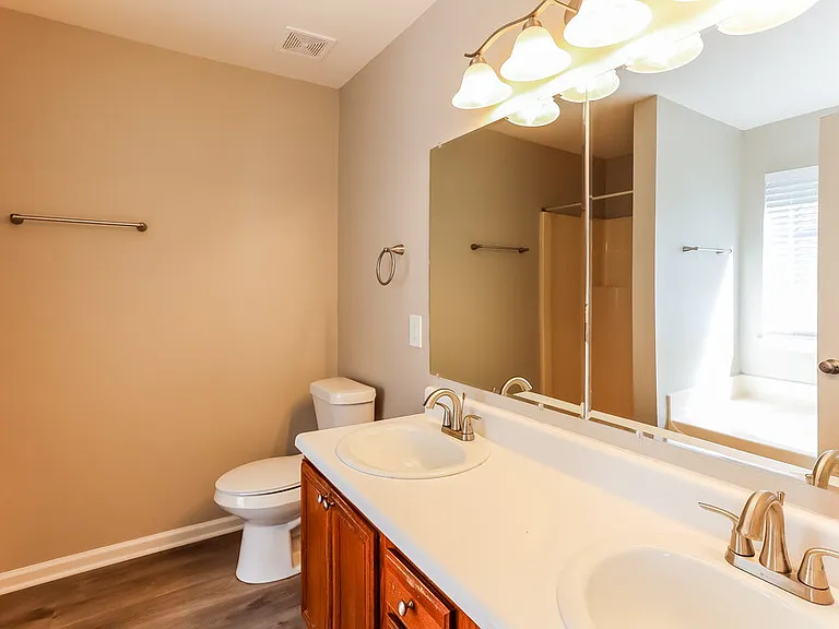 7317 Essex Dr — Photo 14
