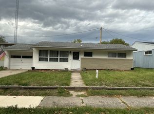 208 W Mechanic St, Wapakoneta, OH 45895
