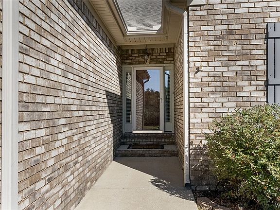 3rd image of 12625 Mill Creek Dr